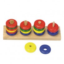 Primeros años. Juegos musicales. Apilables