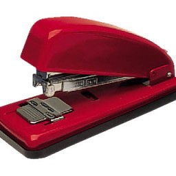 Grapadora Petrus 226 30 hojas roja